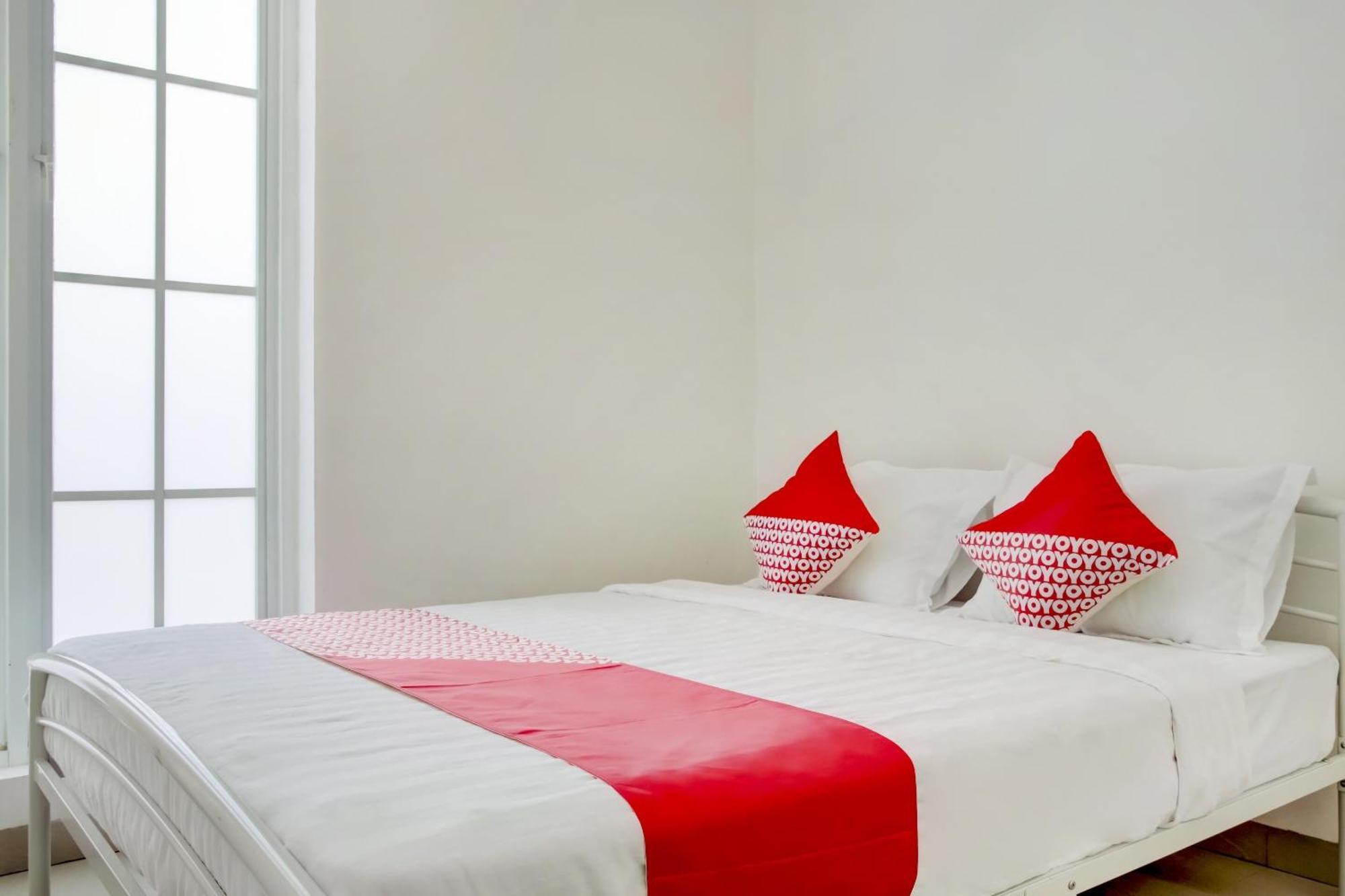 נקסר Hotel O Panakkukang Near Mall Panakkukang Formerly Golden White House מראה חיצוני תמונה