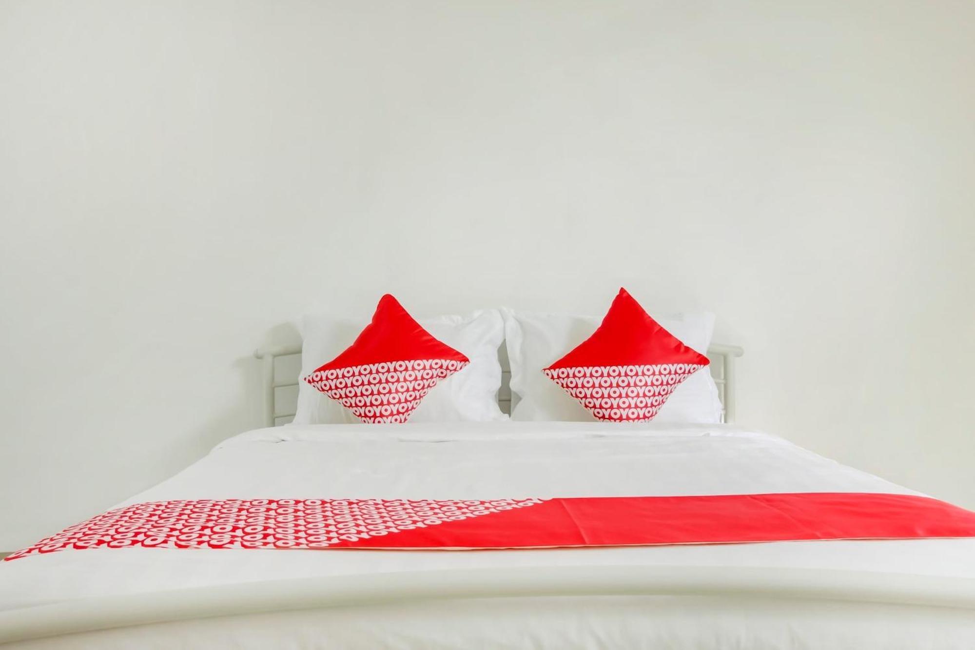 נקסר Hotel O Panakkukang Near Mall Panakkukang Formerly Golden White House מראה חיצוני תמונה